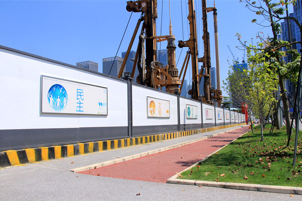  深圳騰創未來項目工地施工圍擋-施工安全圍擋，安全圍擋效果圖，深圳市大通建設發展有限公司鋼結構圍擋生產廠家