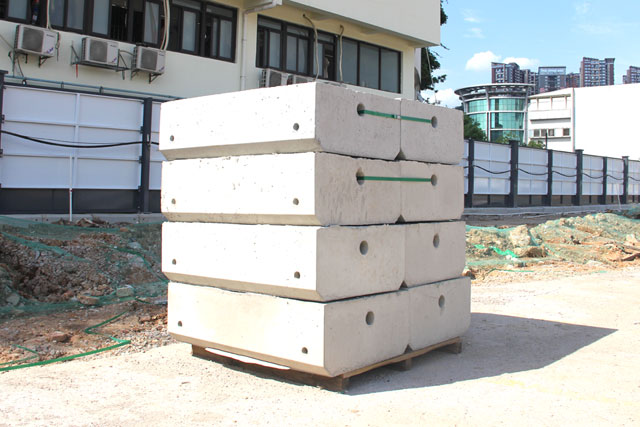 深圳圍擋基礎塊-圍擋安裝基礎水泥預制塊,圍擋基礎、圍擋水泥塊、圍擋基礎預制塊
